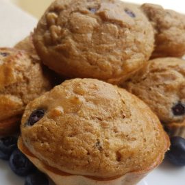 muffins banane myrtilles healthy sans sucre sans matière grassemuffins banane myrtilles healthy sans sucre sans matière grasse