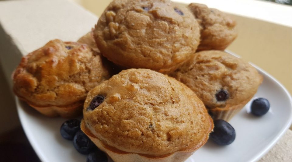 muffins banane myrtilles healthy sans sucre sans matière grassemuffins banane myrtilles healthy sans sucre sans matière grasse