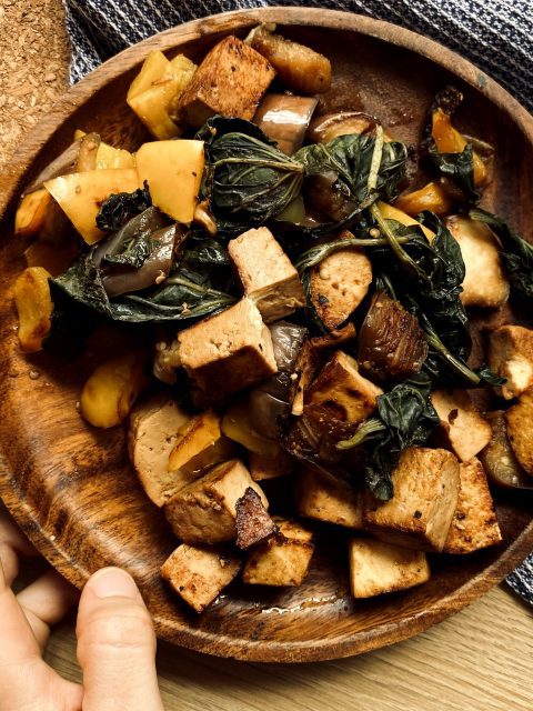 tofu mariné sauté épices légumes