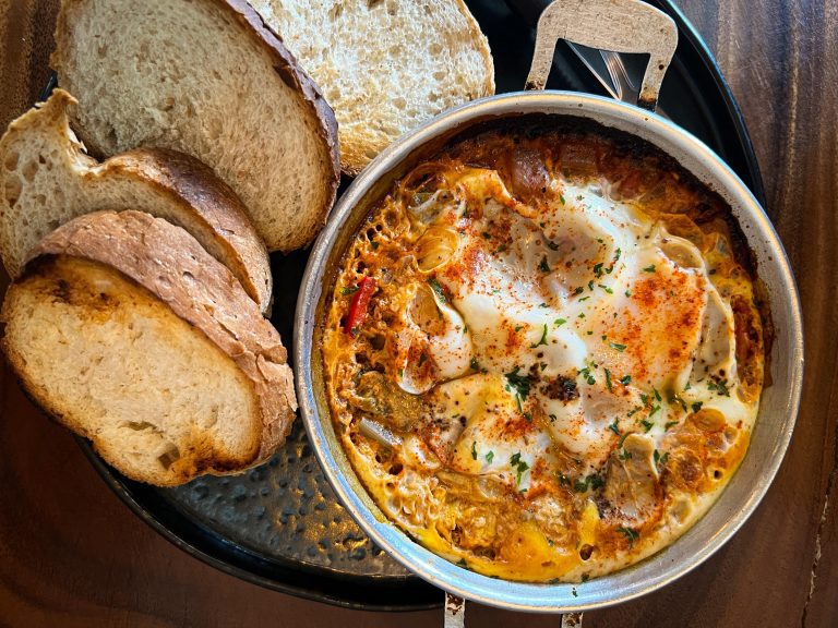 shakshuka oeufs petit dejeuner brunch